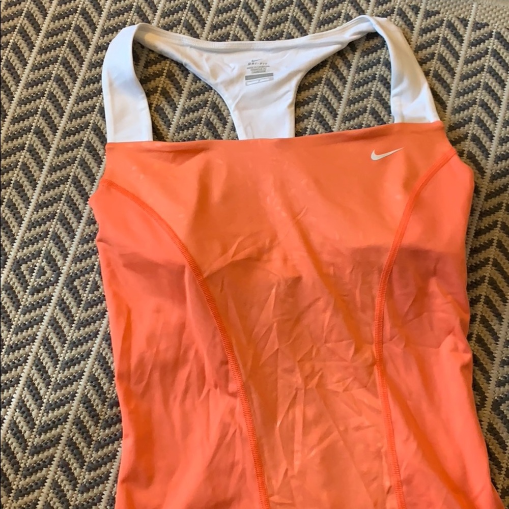 Nike top